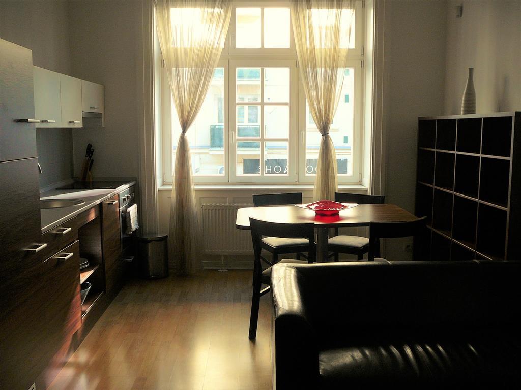 Lion Apartments Medena, Big Size, High Ceilings Bratislava Eksteriør bilde