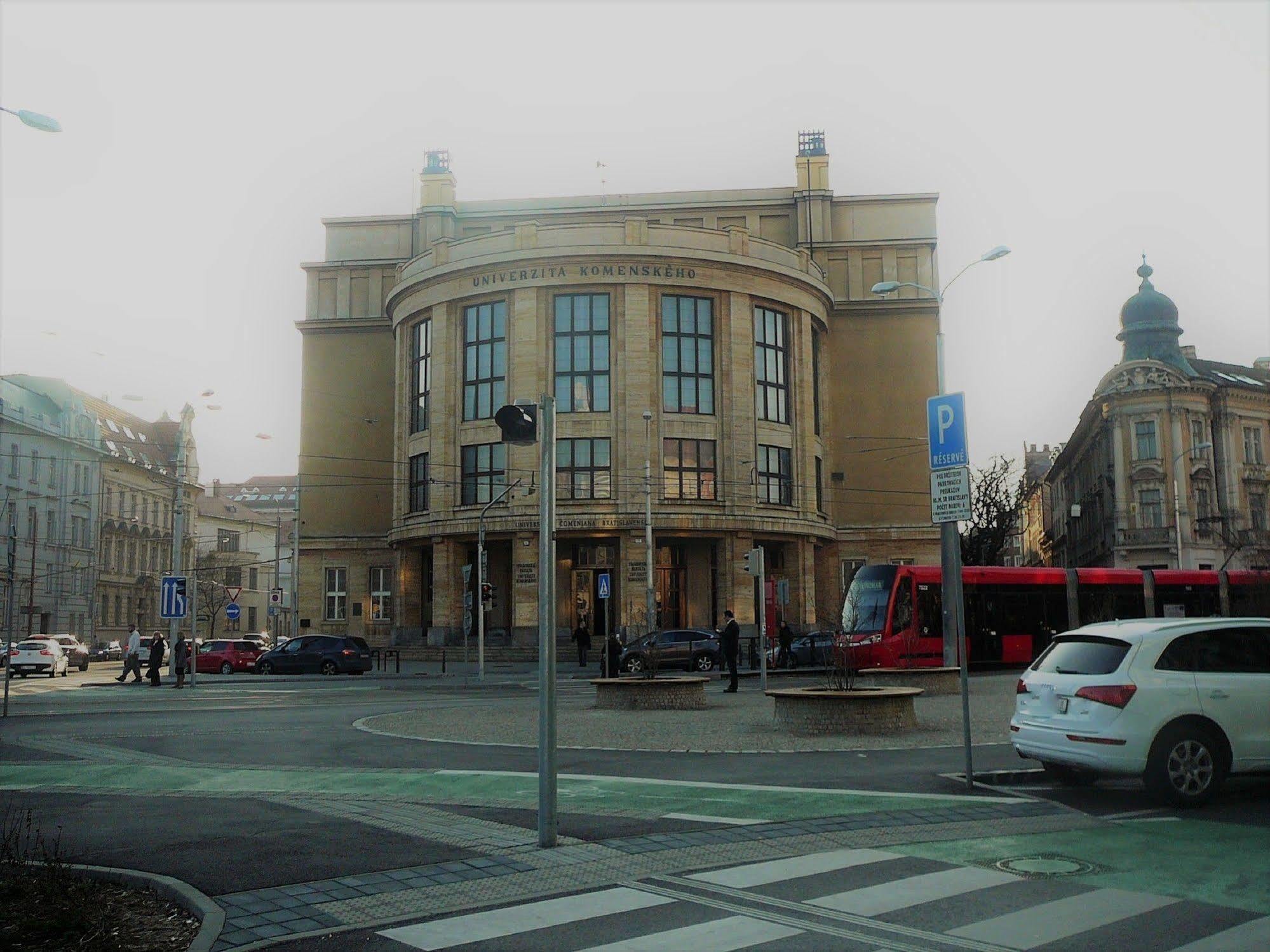 Lion Apartments Medena, Big Size, High Ceilings Bratislava Eksteriør bilde